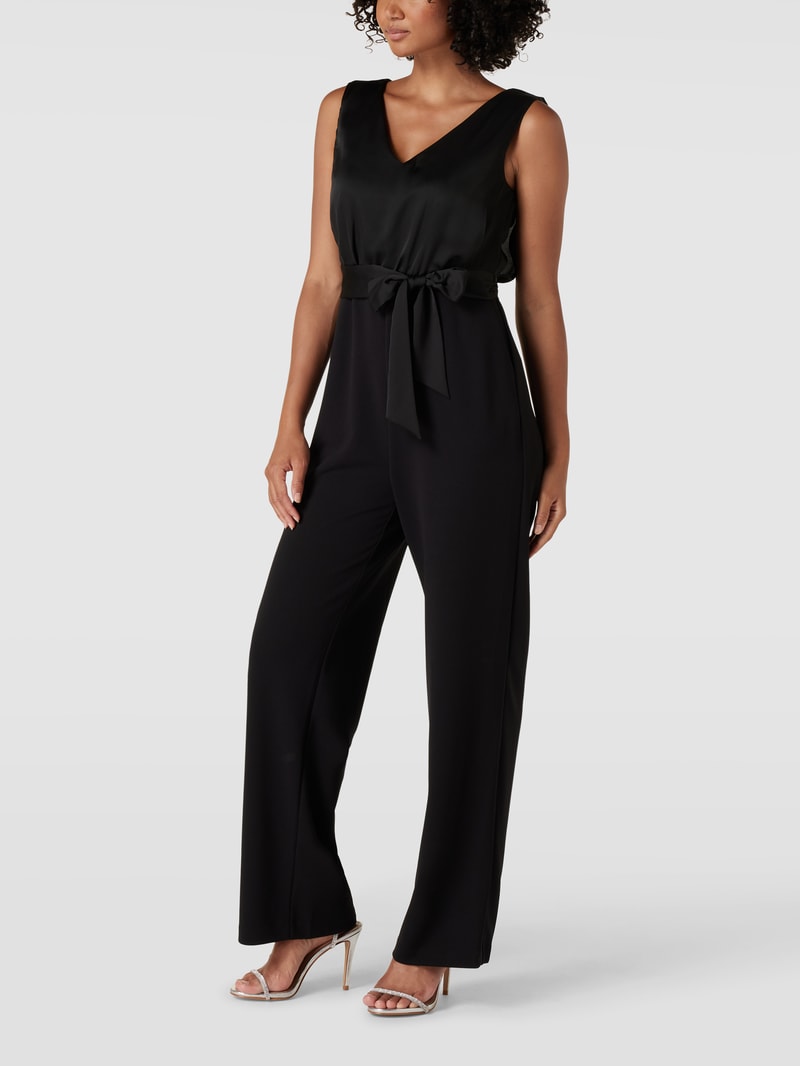 Jumpsuit mit Taillenband in schwarz