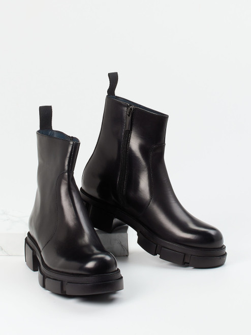 Stiefelette-17330090162 Konstantin Starke