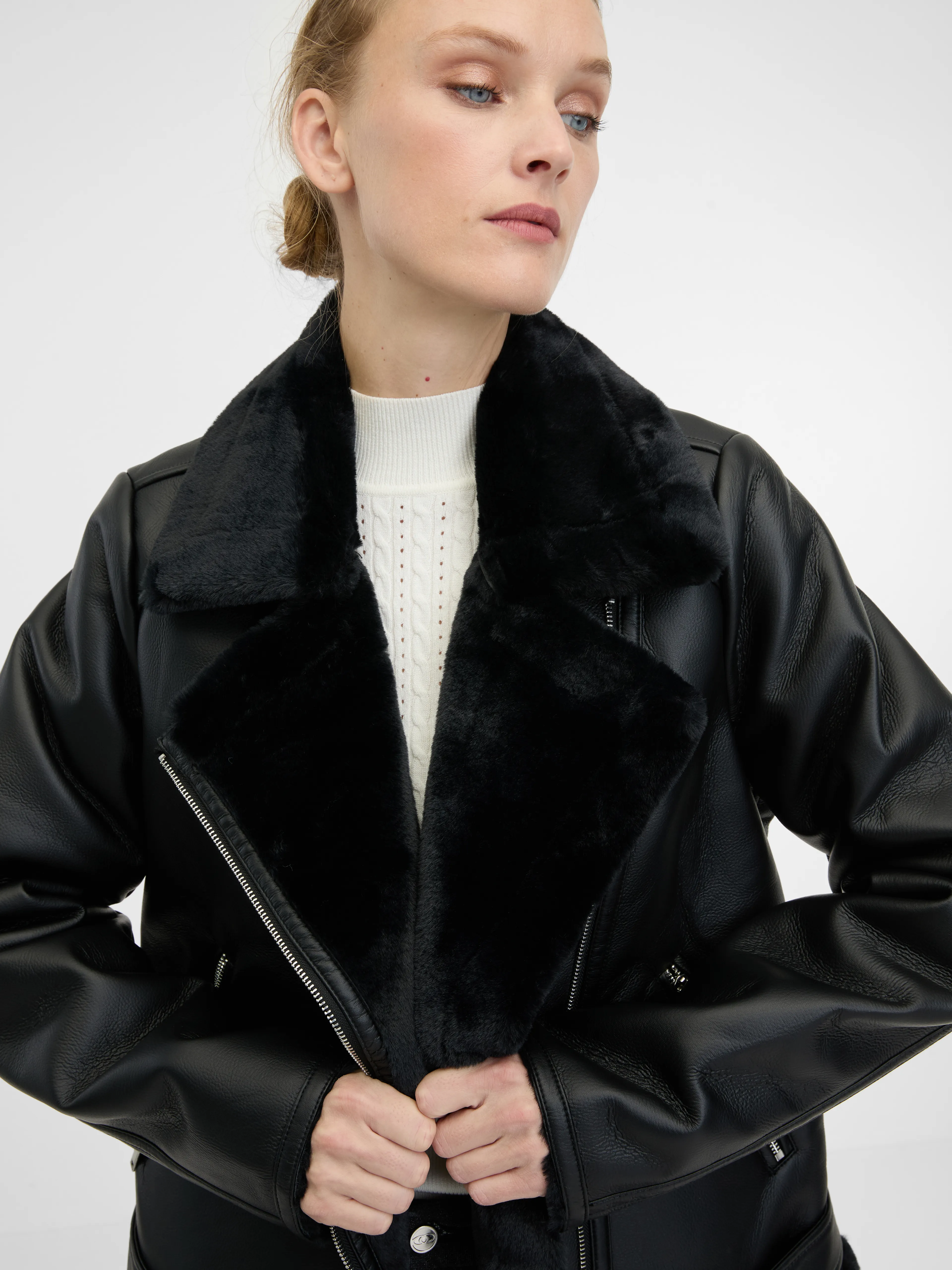Schwarze Damenjacke ORSAY