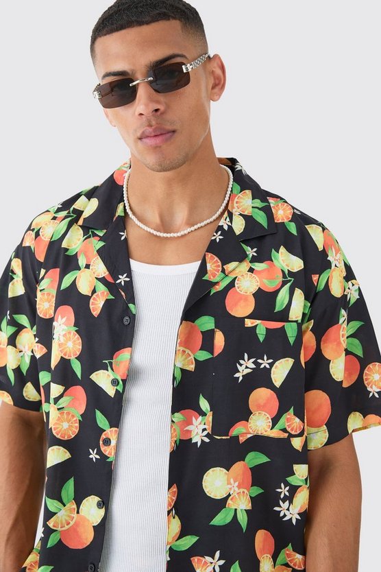 Obst-Hemd und Badehose