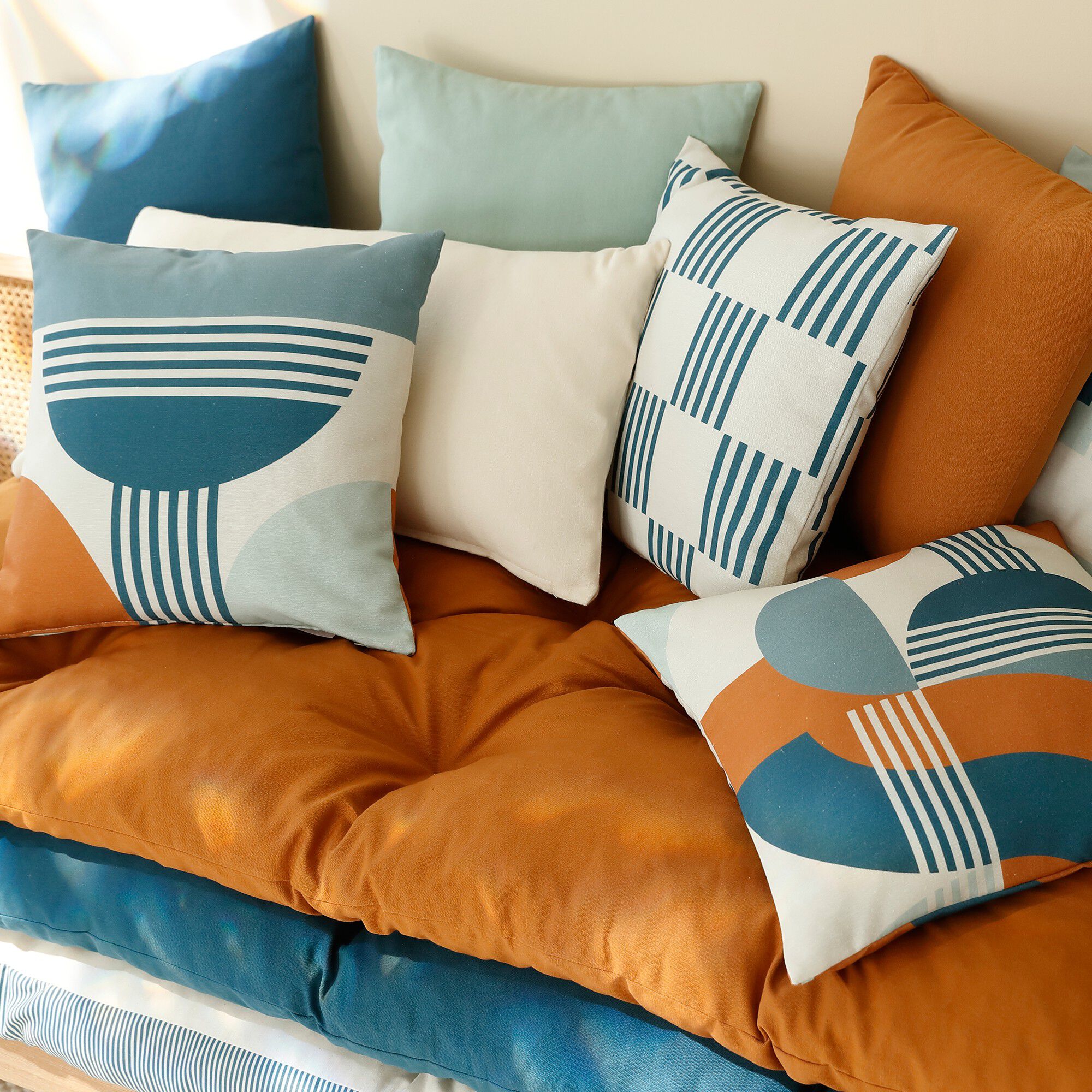 Long coussin de sol uni