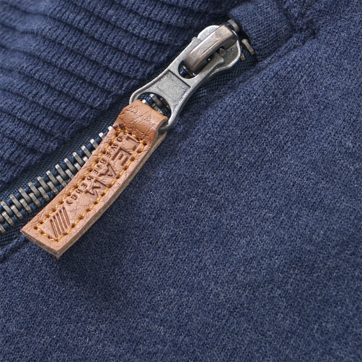 Jungen Jogginghose mit Rippeinsätzen