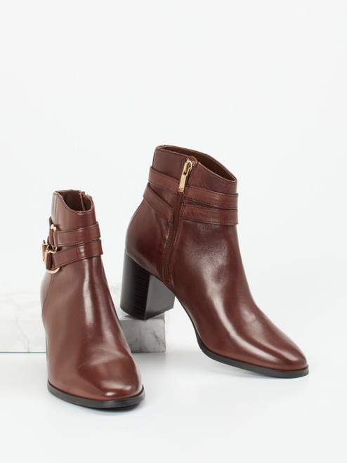 Stiefelette-17372290014 Regarde Le Ciel