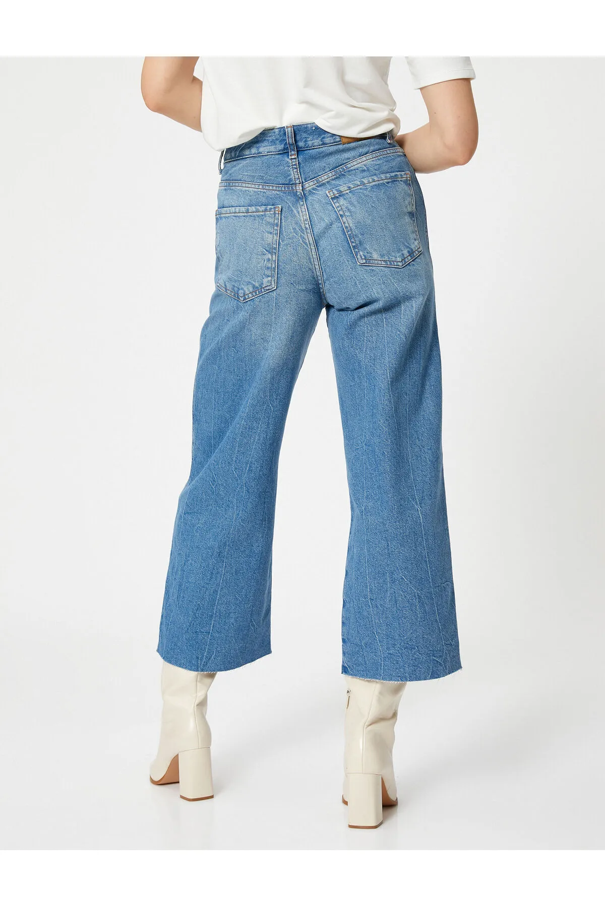 Koton  Extraweite Crop-Jeans – Bianca Crop Jean