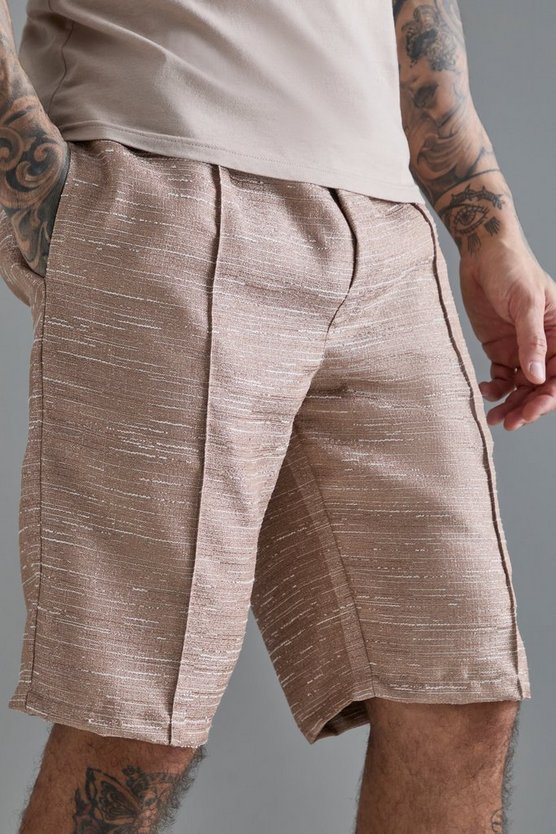 Tall strukturierte Shorts mit Naht-Detail