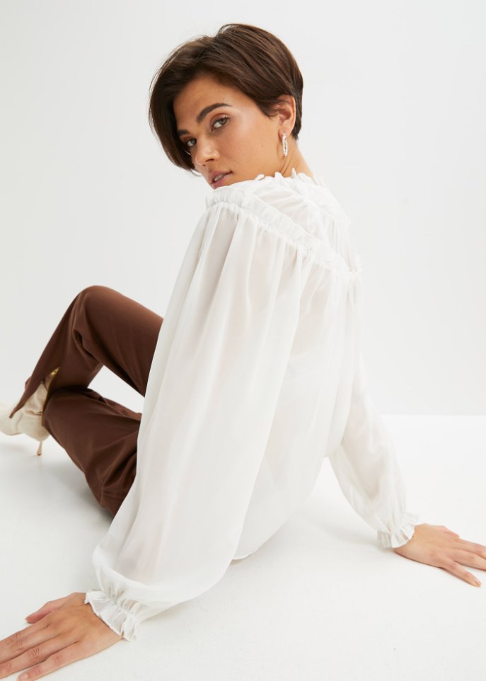 Transparente Bluse mit Rüschen