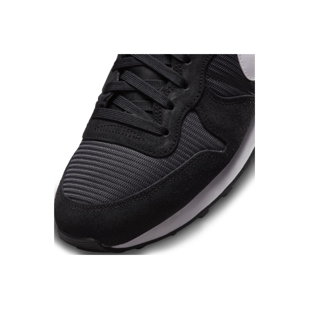 Nike Internationalist DR7886-001 / schwarz