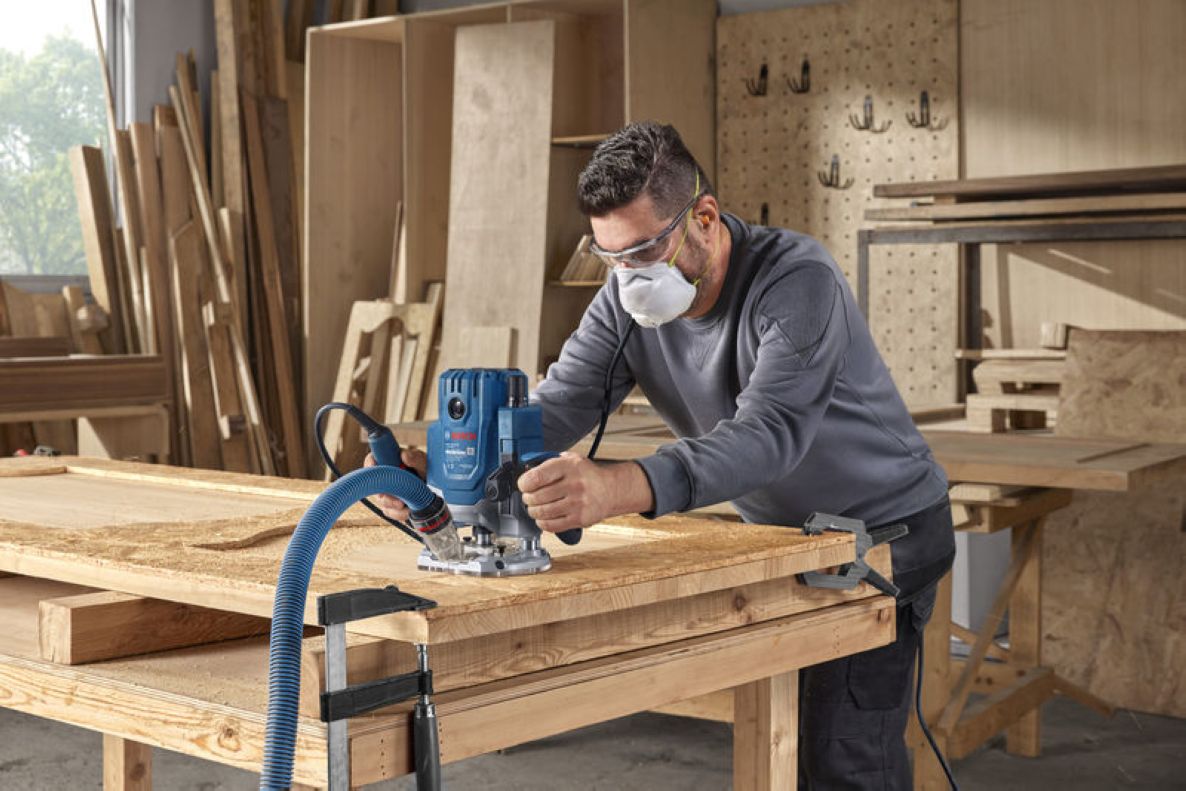 Défonceuse Bosch bleue 0601627220 GOF 20-12, coffret inclus