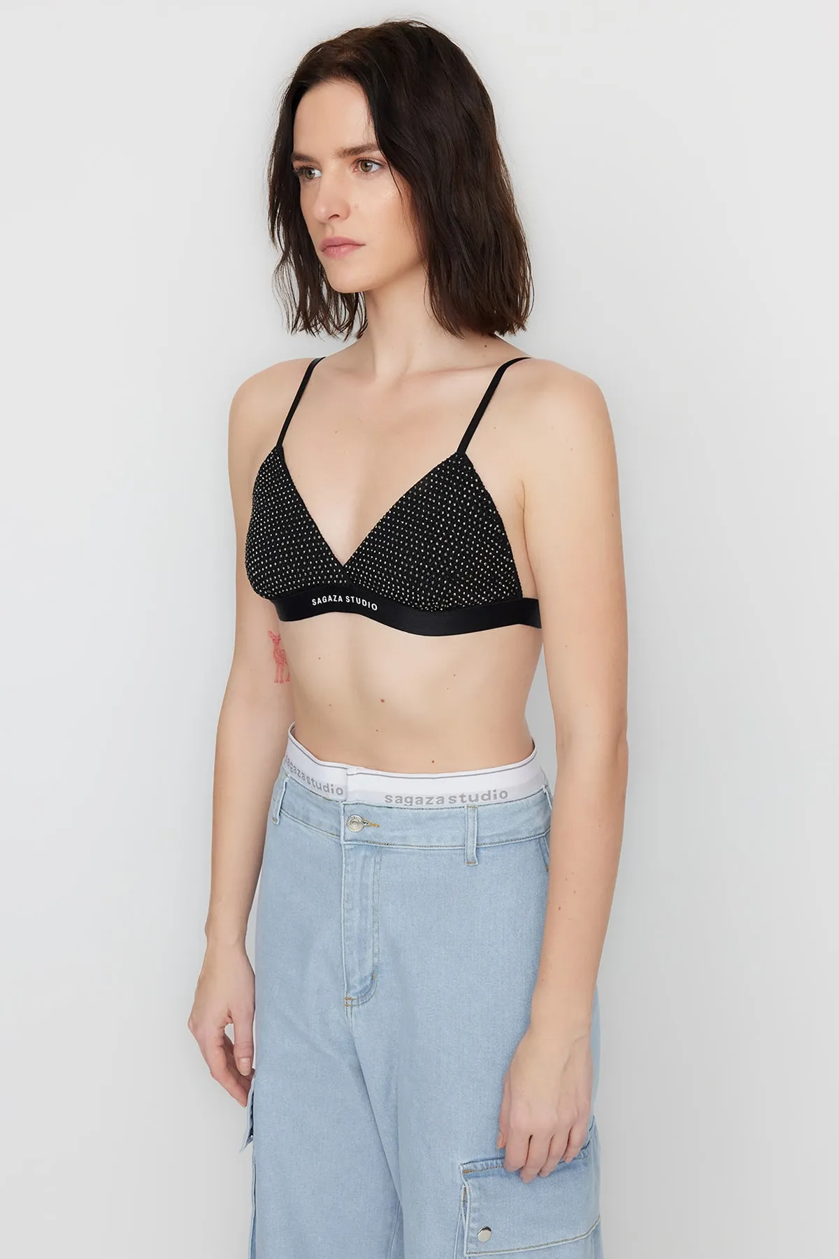Trendyol Collection  X Sagaza Studio detailliertes Bustier aus schwarzem Stein und Netzstoff TCLSS23BS00001