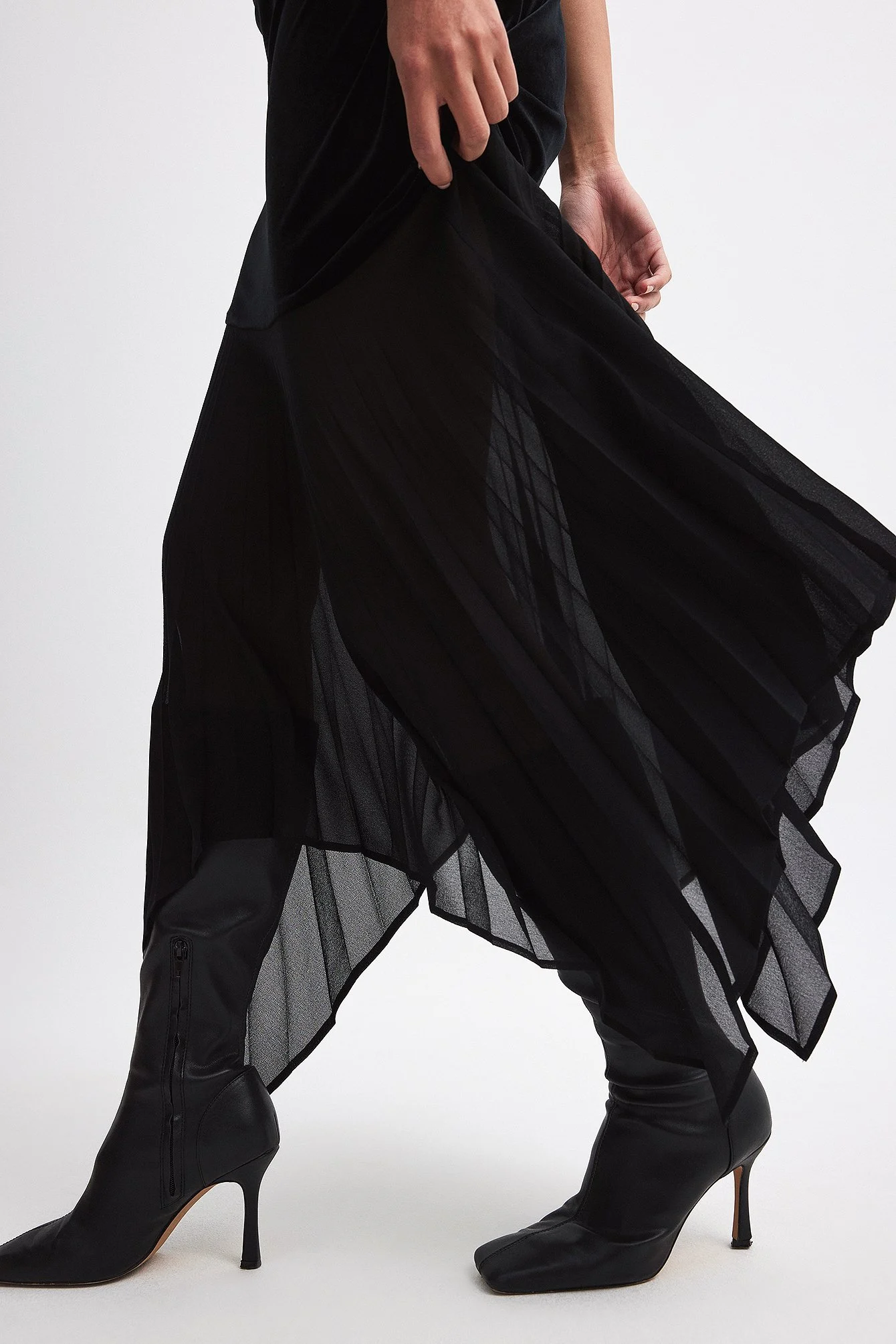 Midikleid mit plissiertem Rock
