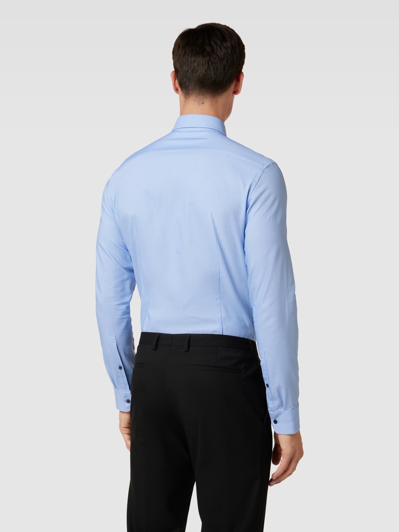 Business-Hemd mit Kentkragen in bleu