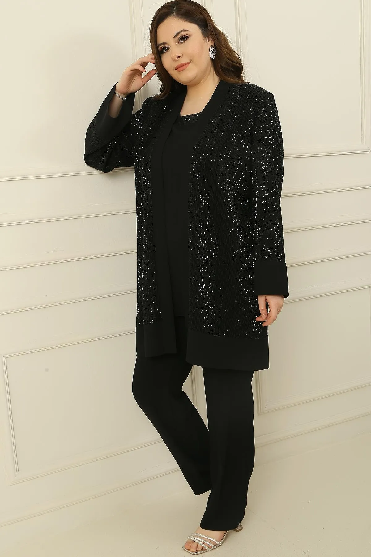 By Saygı  3-teiliges Set in Übergröße mit Jacke, Bluse und Hose mit Paillettendetails