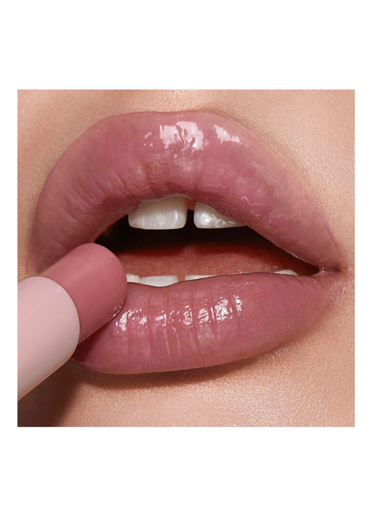 Balsam de buze cu acid hialuronic Happikiss de la Charlotte Tilbury