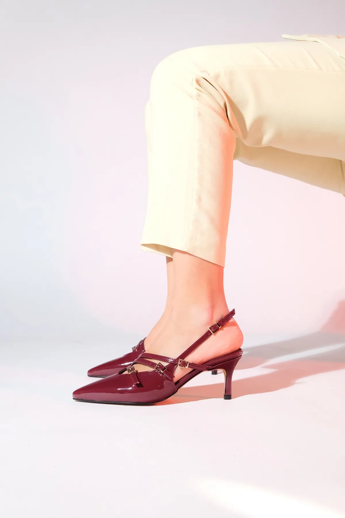 LuviShoes  MAGRA Bordeauxrote Lacklederschuhe für Damen mit Absatz