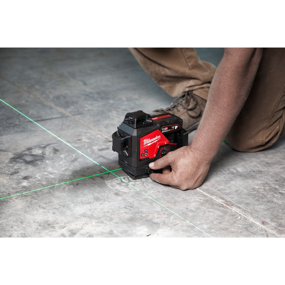 Milwaukee 4933499379 M12 3PLSKIT-401P Bežični križni laserski nišan Zeleni 1x 4.0Ah i punjač 3x 360° laser u PACKOUT kompletu