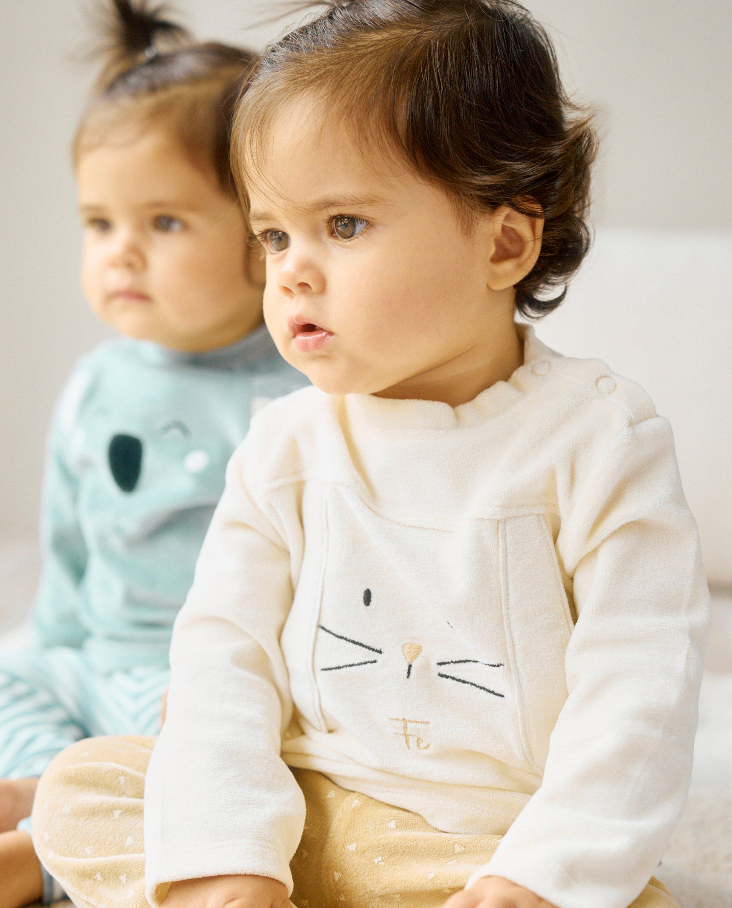Pijamale personalizabile Studio Unique, alb pentru bebeluși