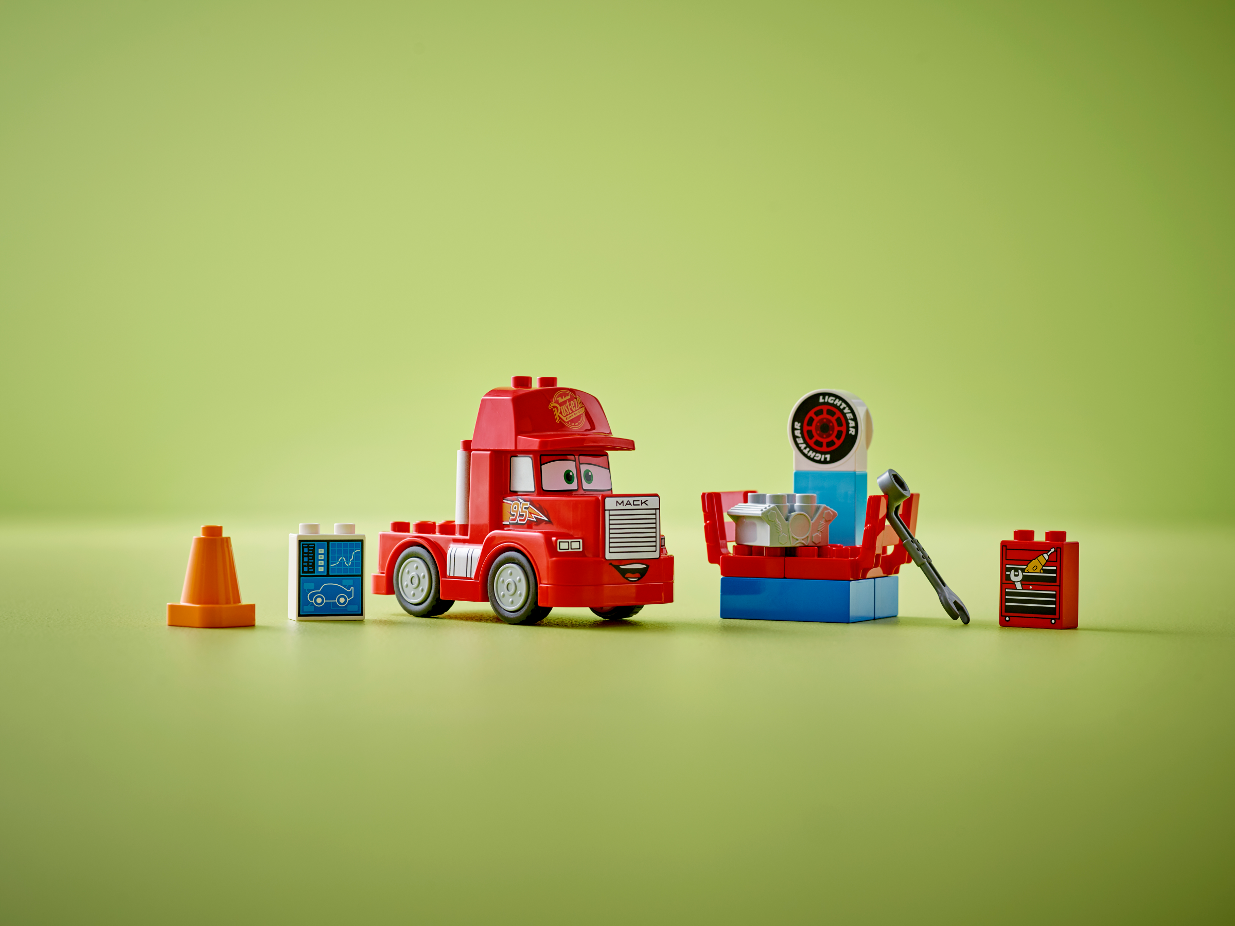 Mack beim Rennen 10417