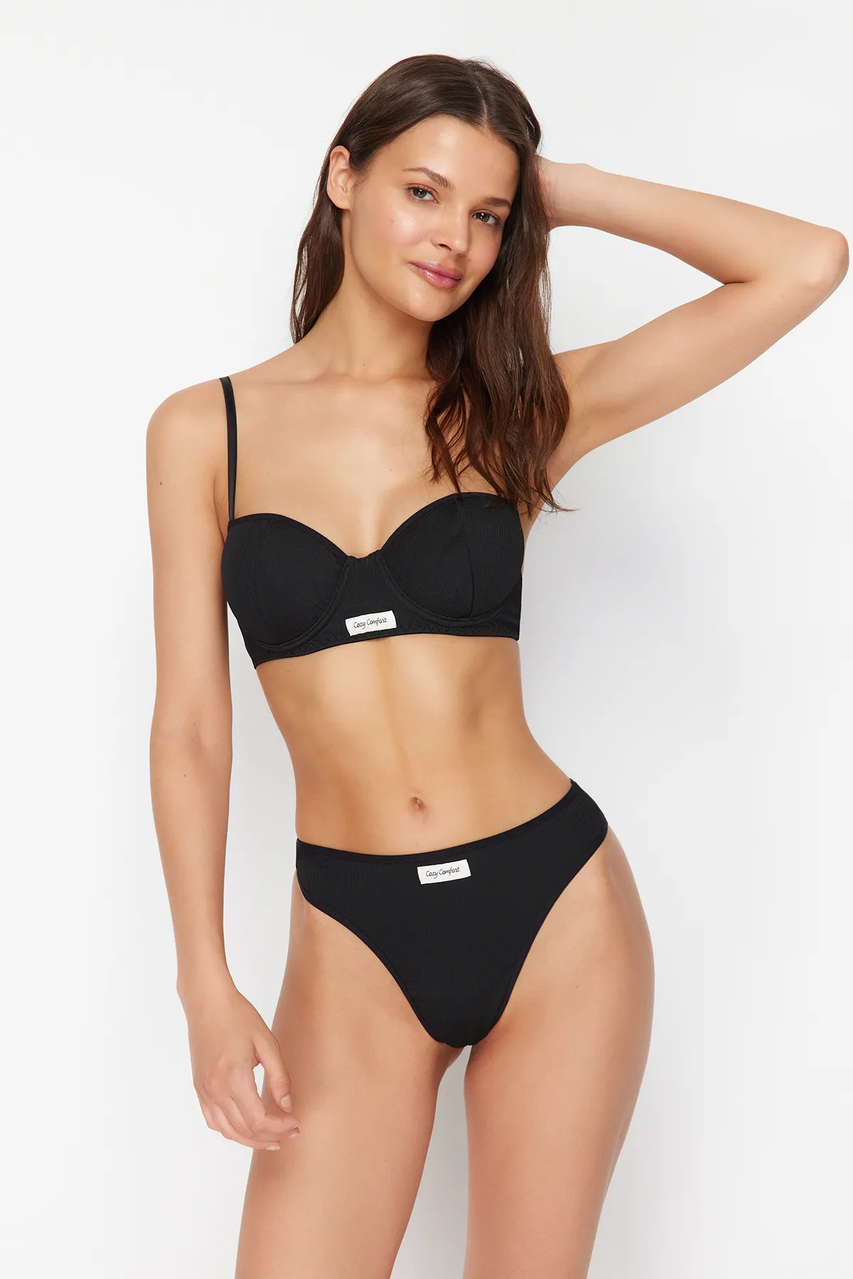 Trendyol Collection  Schwarzes, kappenloses Dessous-Set aus Strick mit Kordel und Etikett THMSS24CC00029