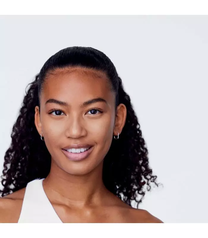 ANTI-BLEMISH SOLUTIONS Fond de Teint Liquide Anti-imperfections