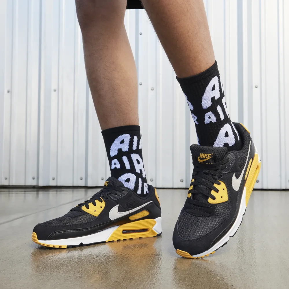 Nike Air Max 90 FN6958-002 / schwarz