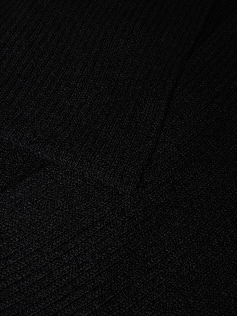 Schal in unifarbenem Design aus Schurwoll-Mix in schwarz