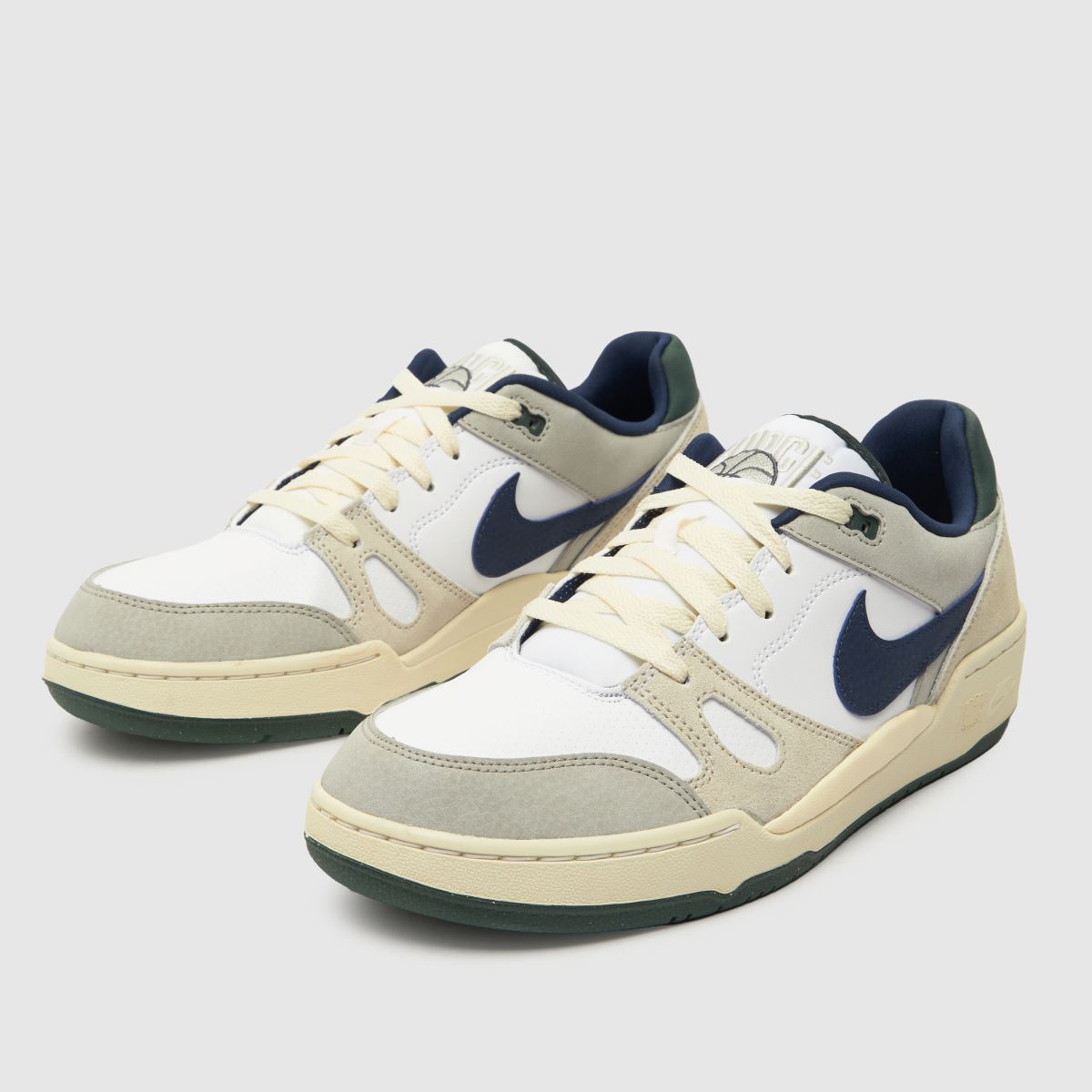 Nike – Full Force – Marinblå och vita sneakers