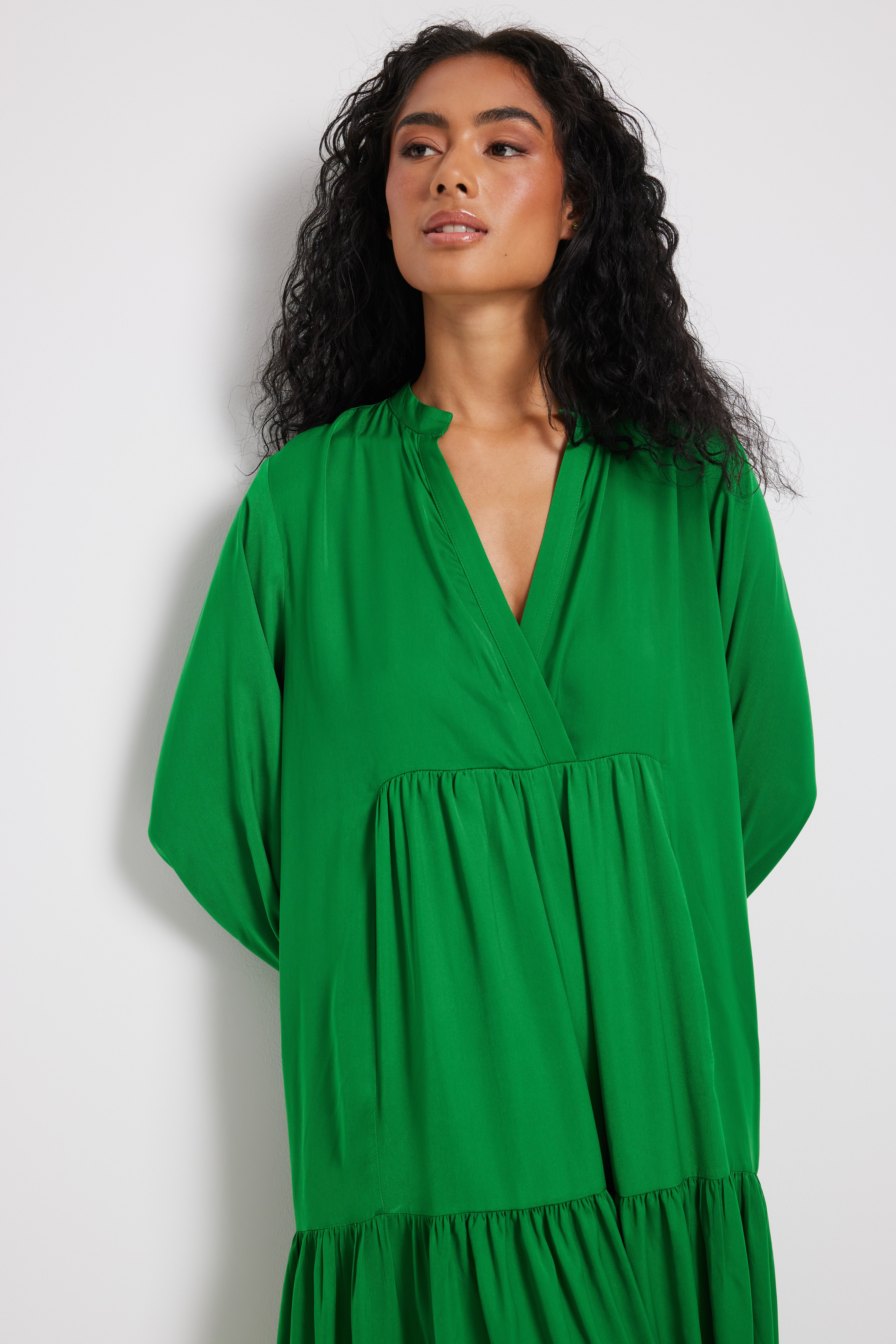 Fließendes Midikleid