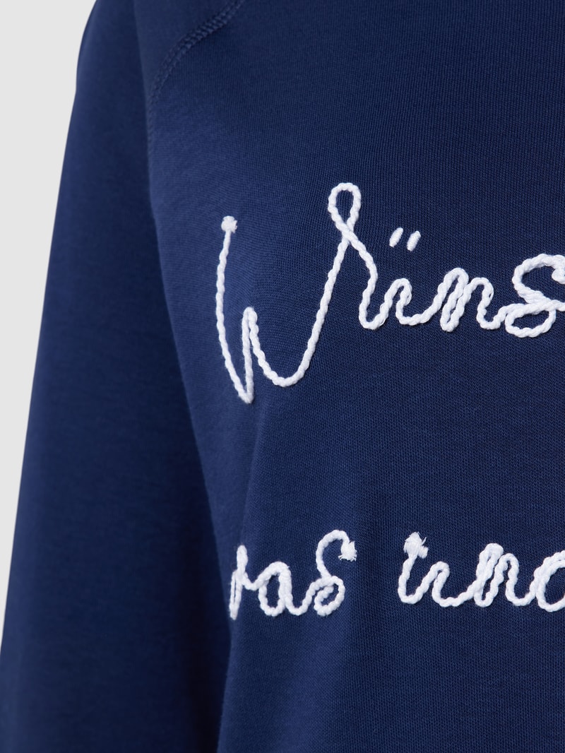 Nachthemd mit Rundhalsausschnitt Modell 'Ein Stern für mich' in marineblau