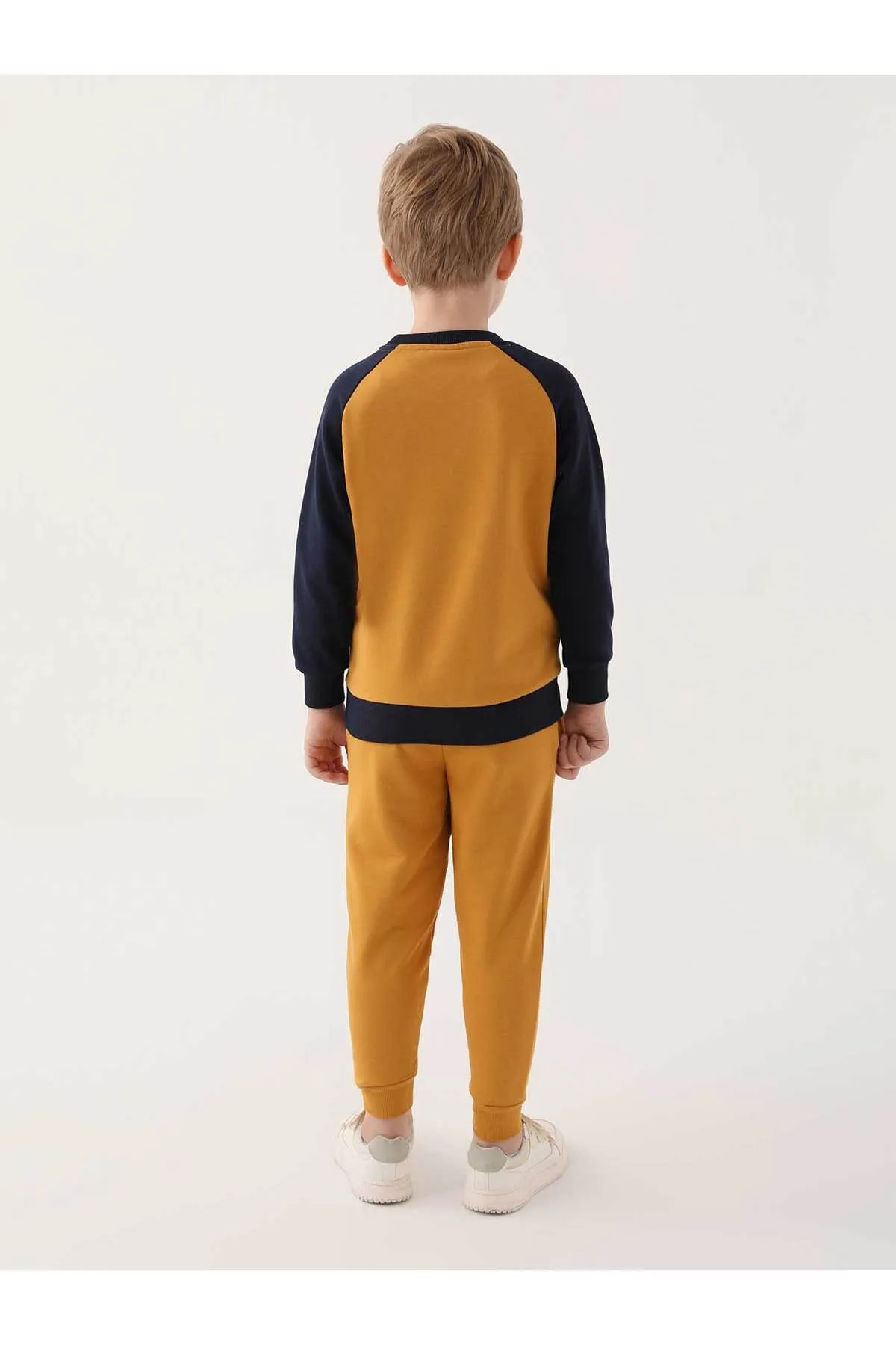 ROLY POLY  Trainingsanzug-Set für Jungen im Alter von 2–7 Jahren – Dunkles Senfgelb