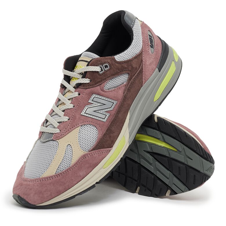 New Balance 991v2 
