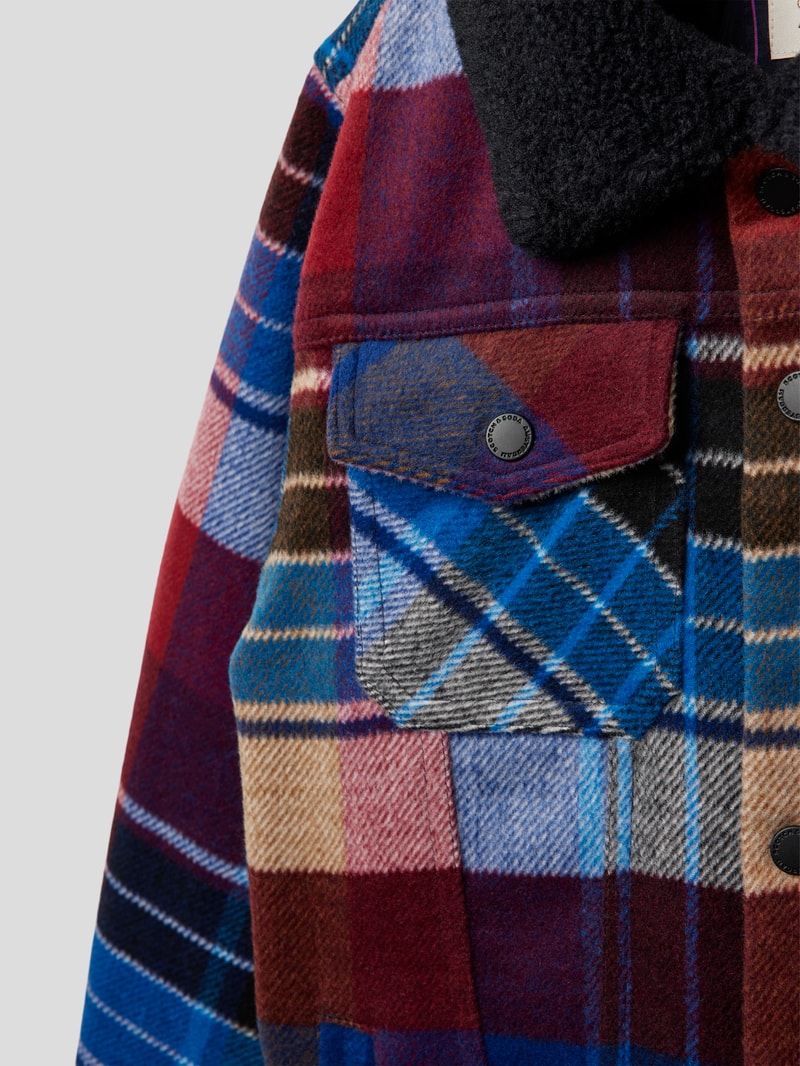 Wolljacke mit aufgesetzten Brusttaschen in blau