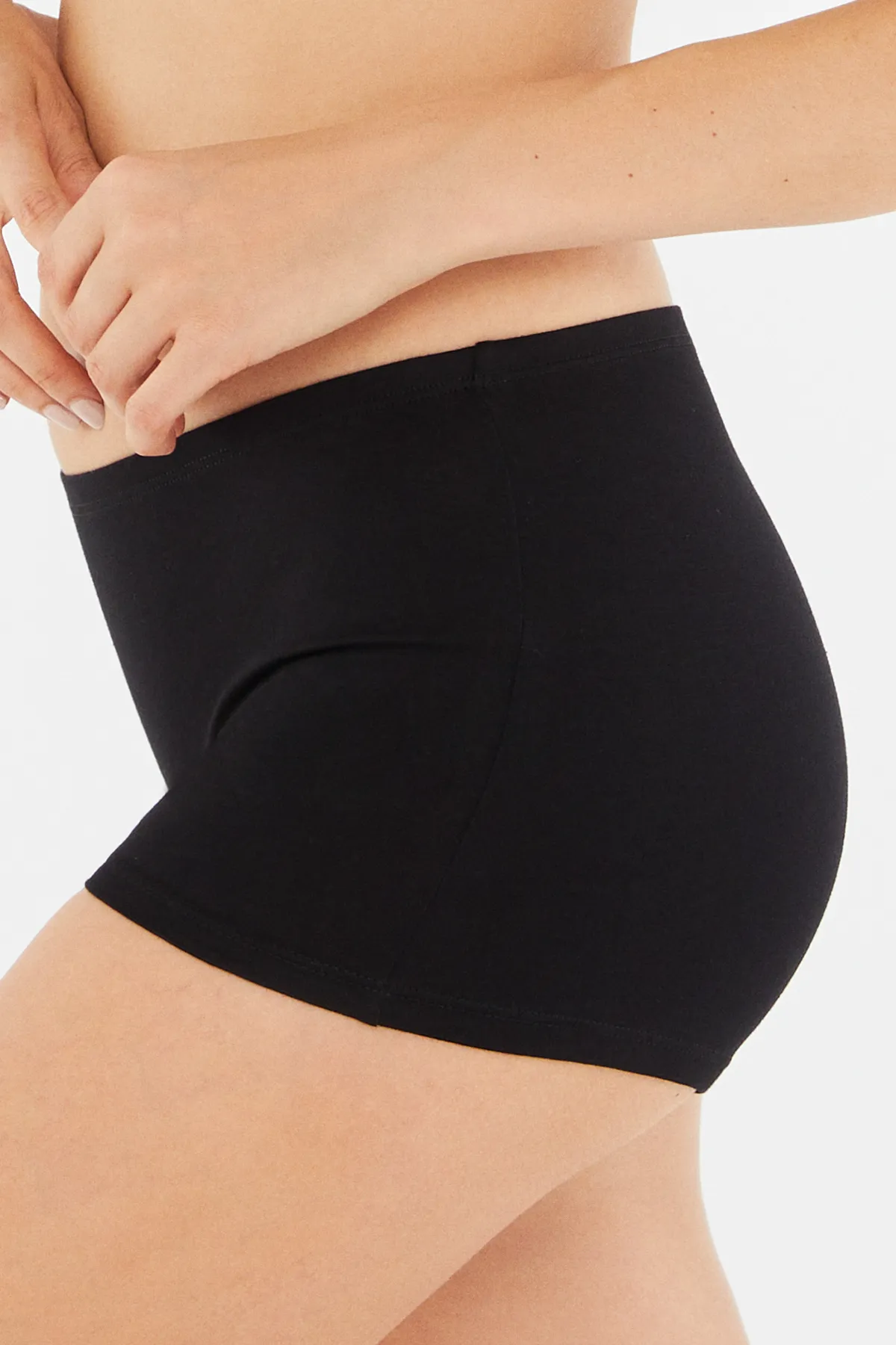 Dagi  Schwarzer Damen-Boxershorts aus gekämmter Baumwolle
