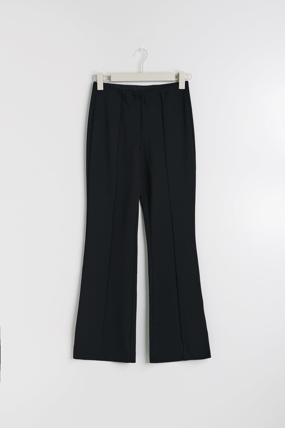 Low waist trousers