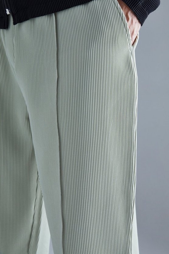 Lockere Hose mit elastischem Bund