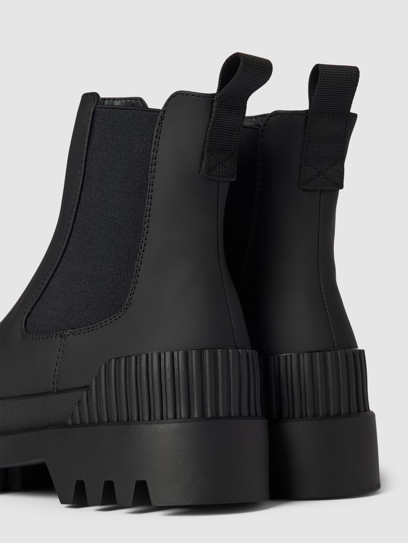 Chelsea Boots mit profilierter Sohle Modell 'BUZZ' in schwarz