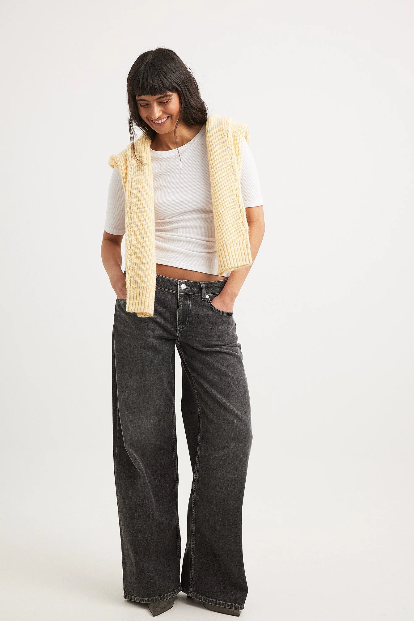 Weite Jeans mit tiefer Taille