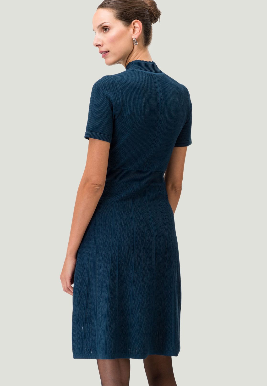 Strickkleid mit Falten
