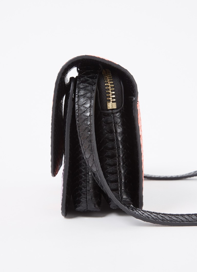 Borsa a tracolla Essentiel Antwerp Gelo con texture effetto coccodrillo.