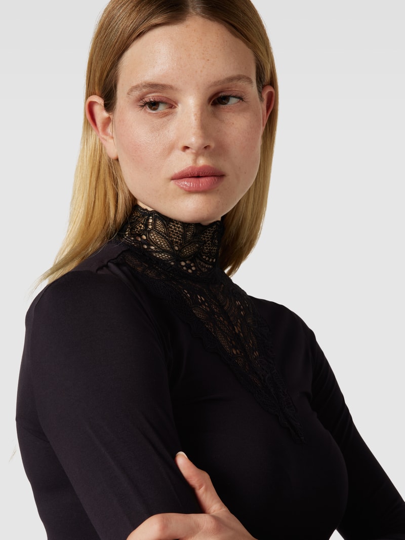 Longsleeve mit Spitzenbesatz Modell 'Marica' in schwarz