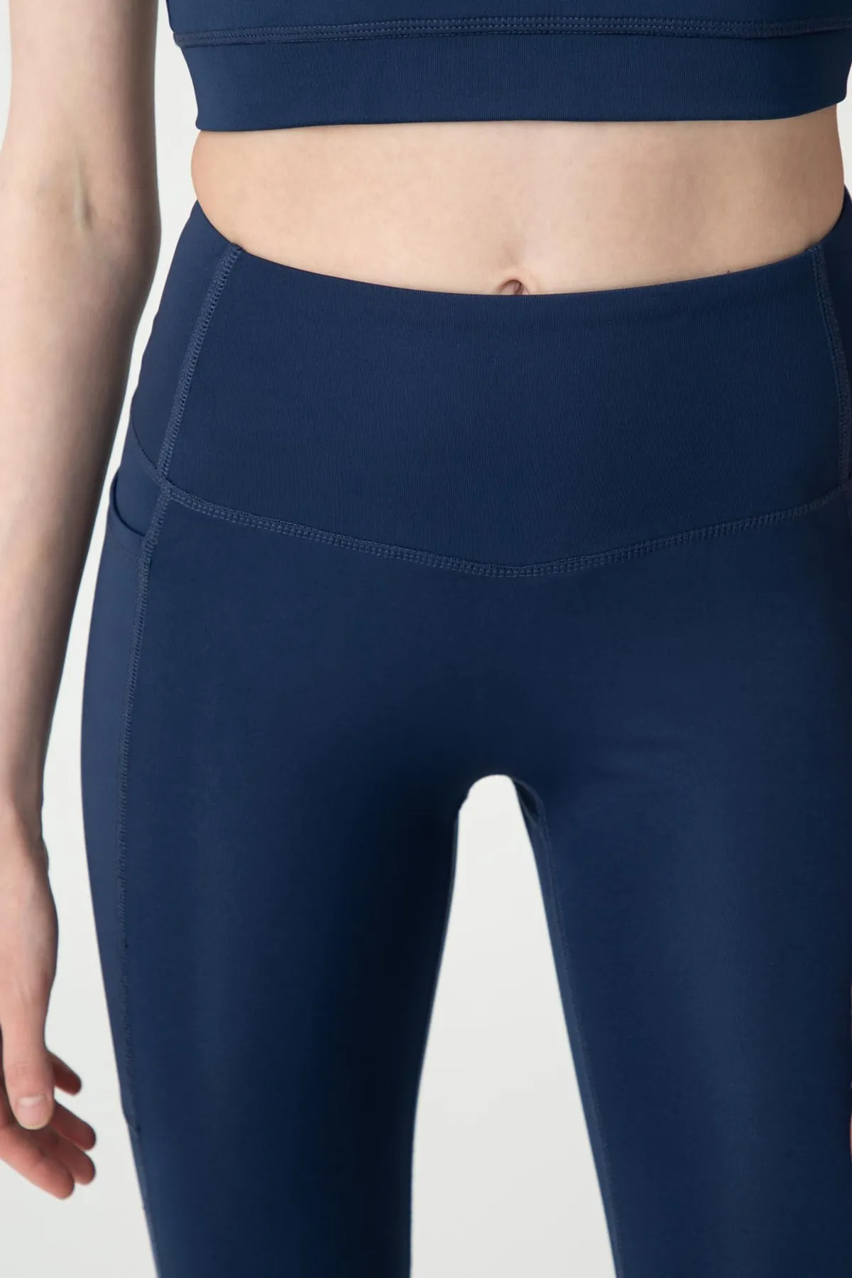 LOS OJOS  Marineblaue Mono-Sportleggings mit hoher Taille und doppelten Taschen