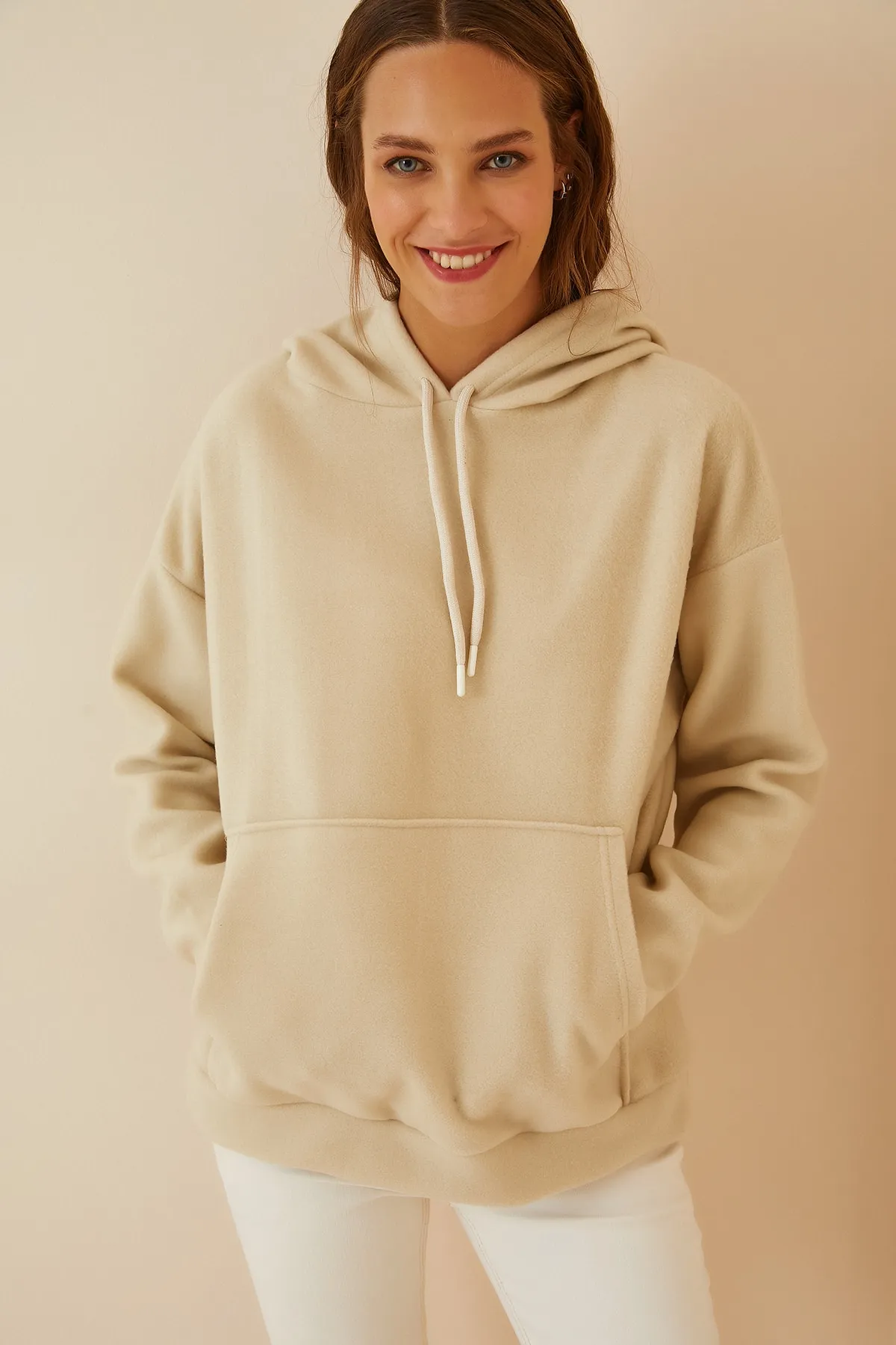 Happiness İstanbul  Cremefarbenes Winter-Fleece-Sweatshirt mit Kapuze für Damen ZV00047