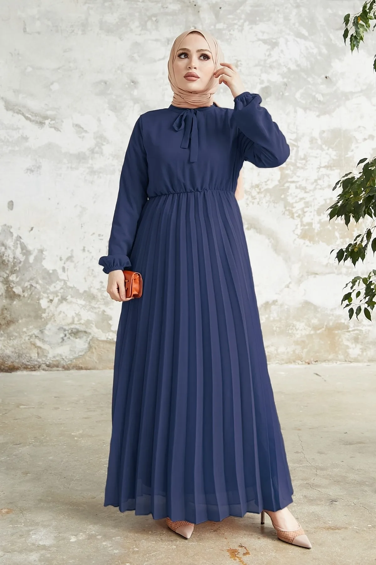 InStyle  Plissiertes Limelda-Hijab-Kleid aus Chiffon – Marineblau