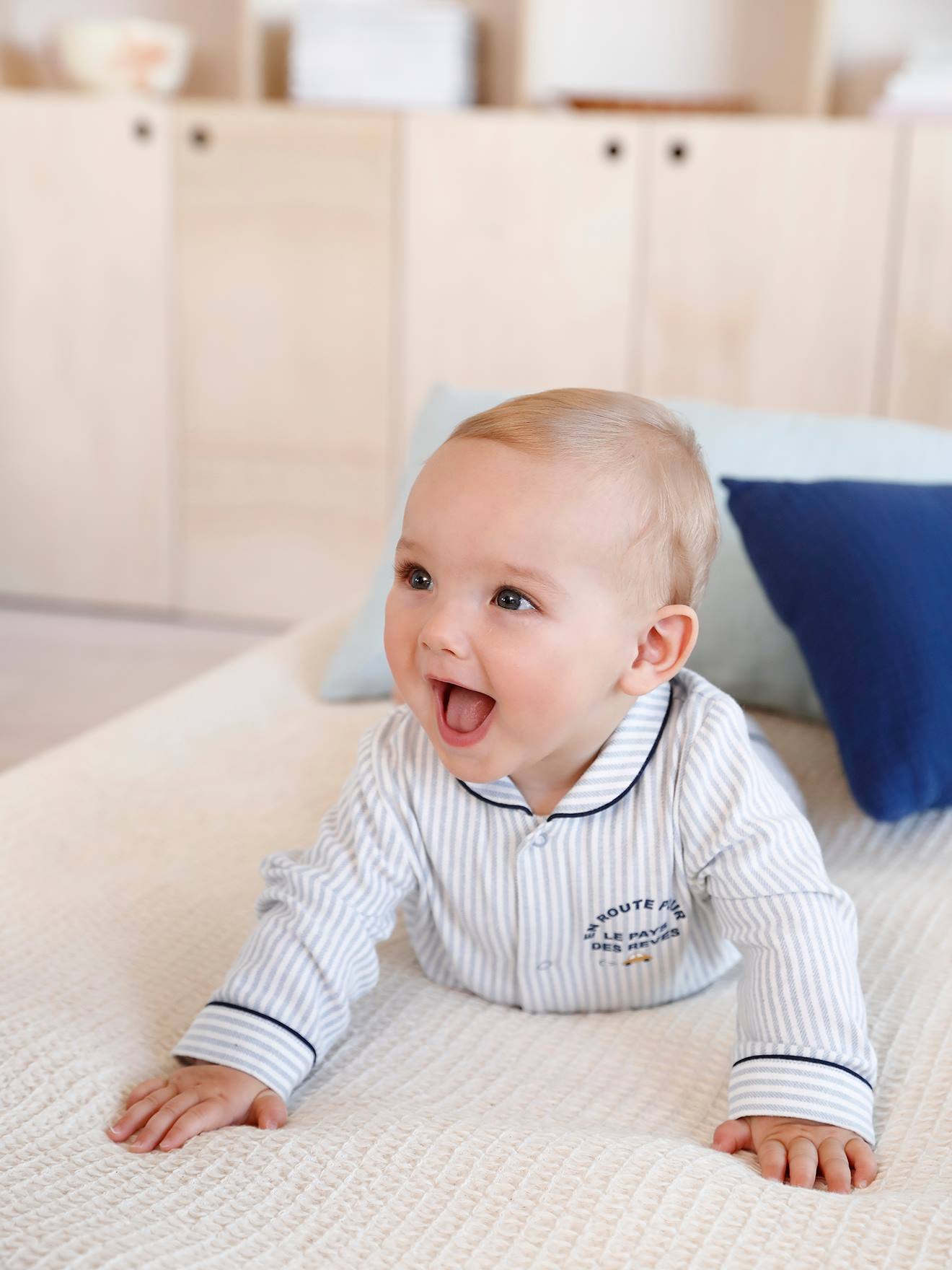 Dors-bien rayé bébé garçon en coton ouverture devant beige