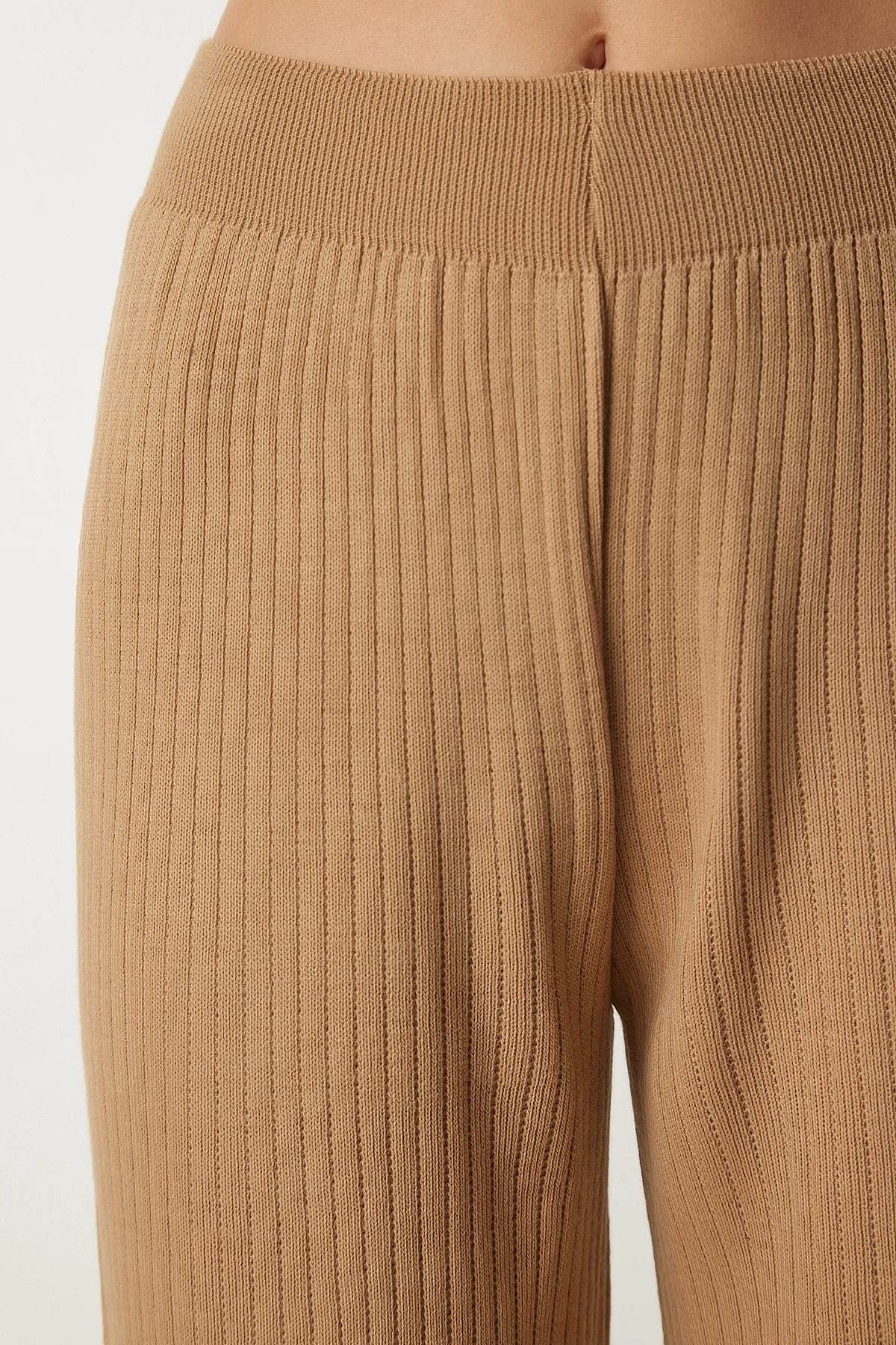 Happiness İstanbul  Biscuit-Rippstrickhose für Damen Kİ00096