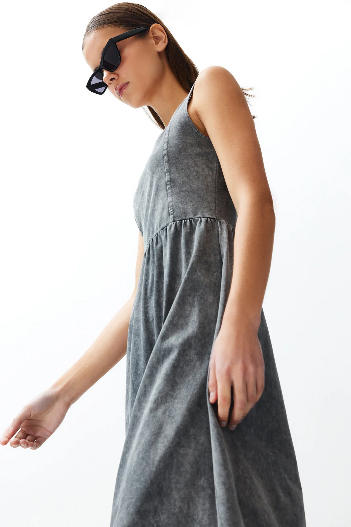Trendyol Collection  Anthrazit Antik Skater Quadratischer Kragen Null Ärmel Gestricktes Maxi Kleid TWOSS24EL00586