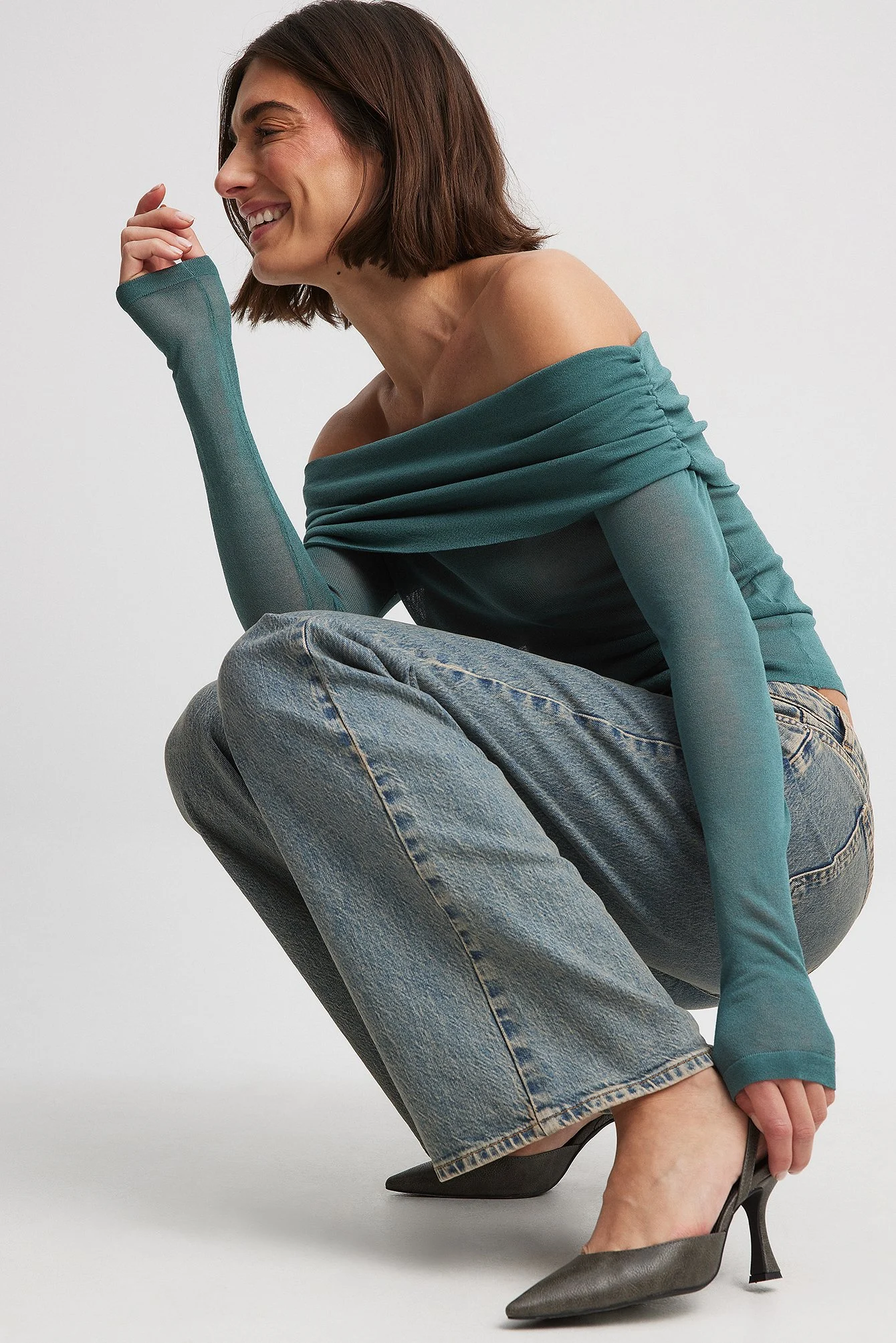 Schmale Sling-Pumps mit Sanduhrform