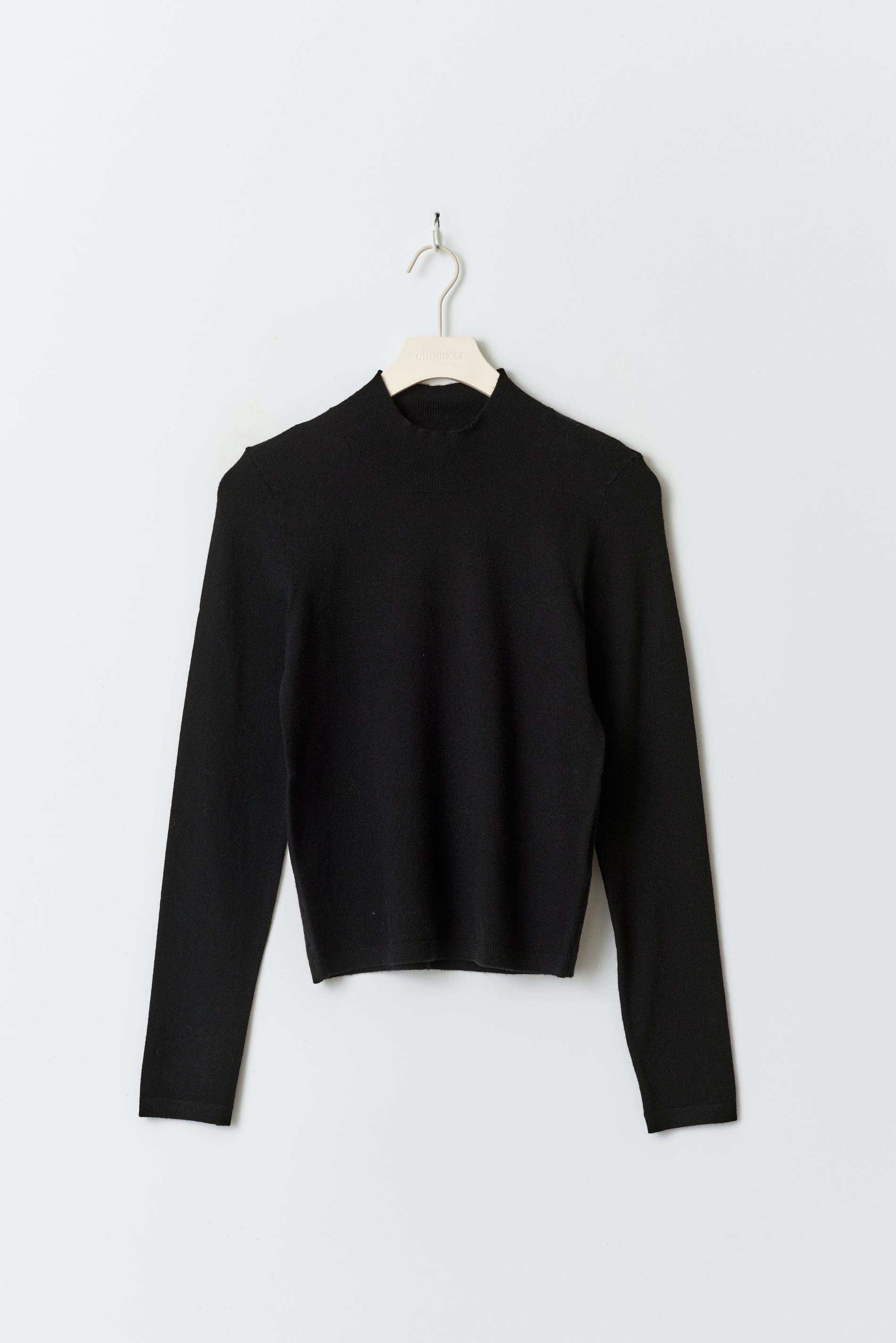 Knitted long sleeve top