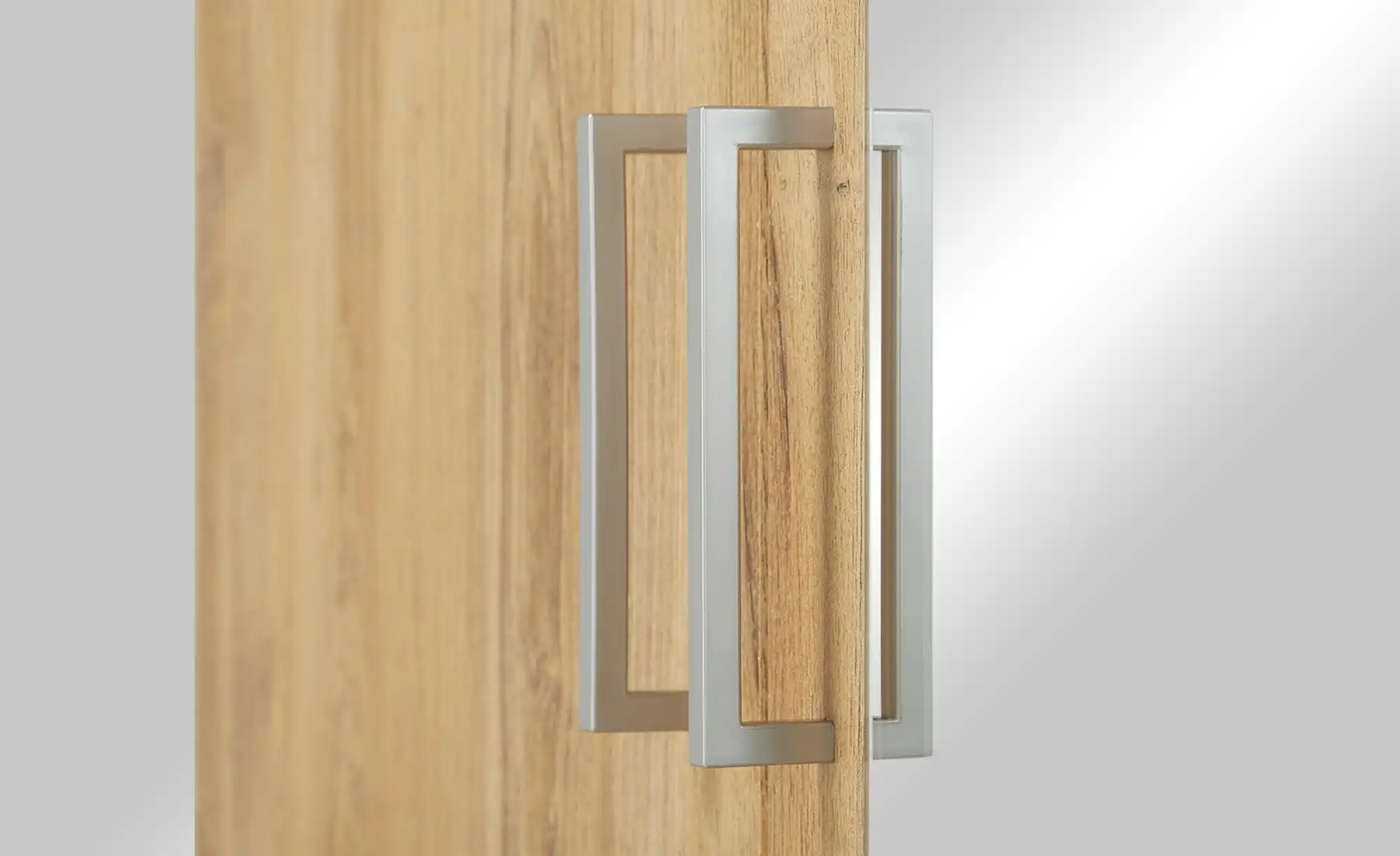 Drehtürenschrank