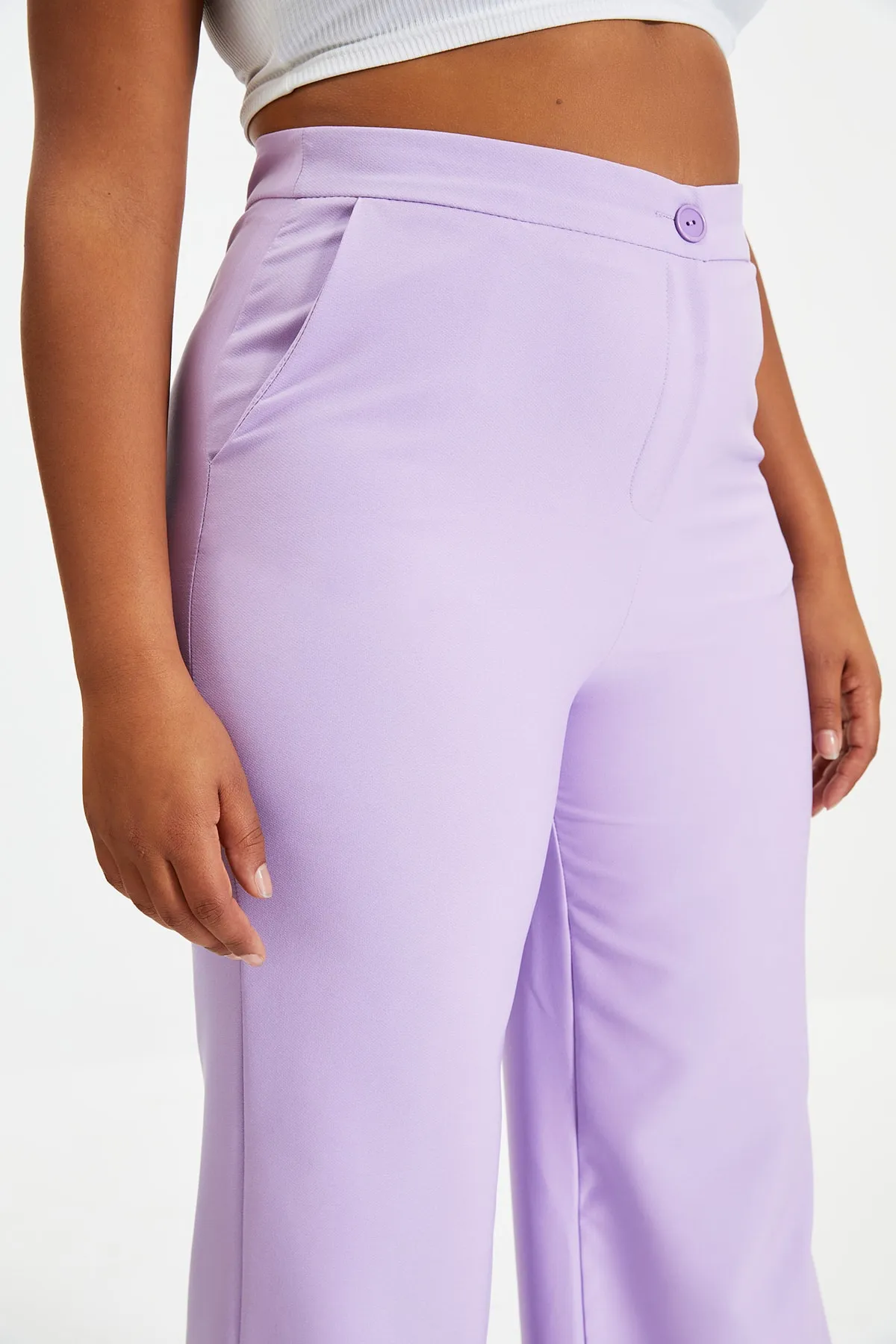Trendyol Collection  Fliederfarbene Hose mit weitem Bein/Webhose mit weitem Bein TWOSS19ST0179
