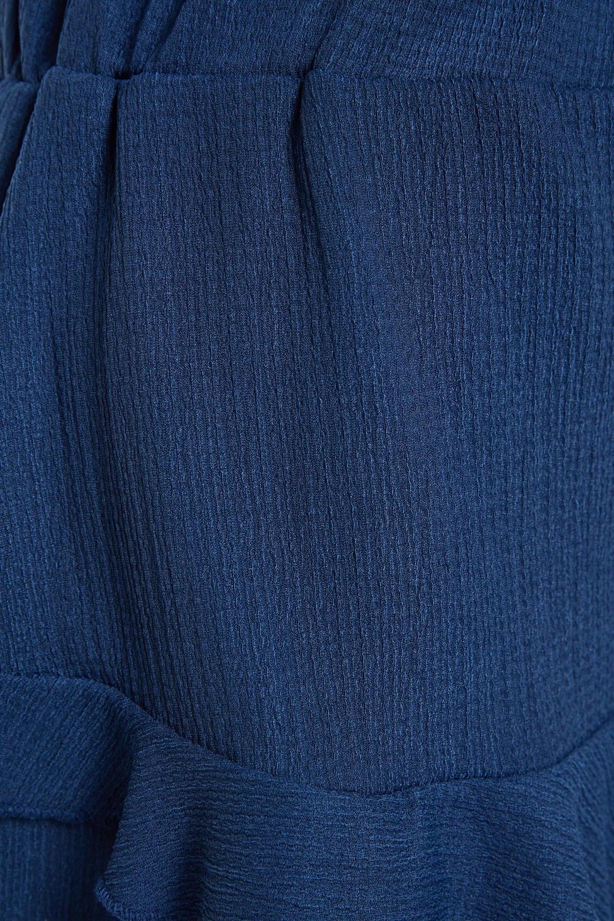Trendyol Collection  Shorts - Dunkelblau - Mittlerer Bund